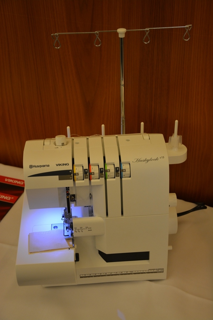 Overlock Husqvarna Huskylock S 15
