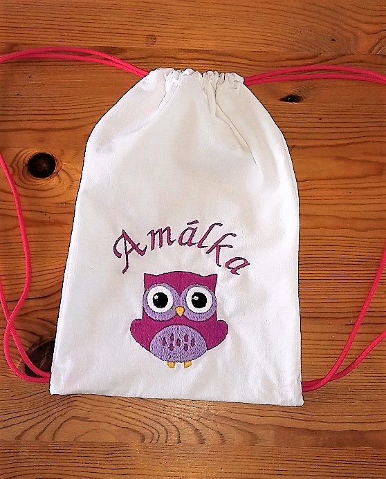 Hotový batůžek se jménem