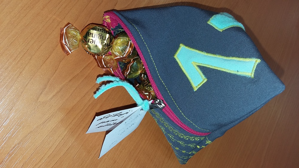 Naplněné pouzdro dárečky