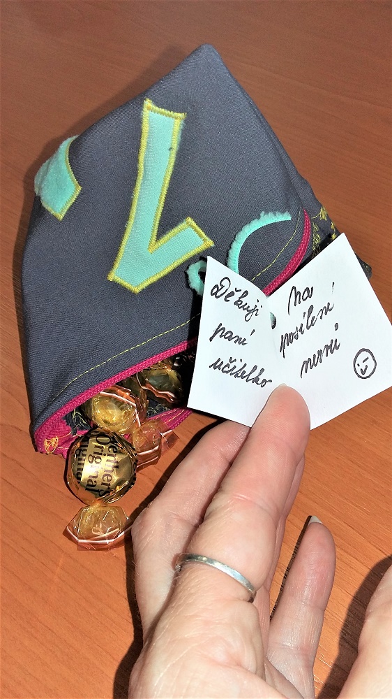 Pouzdro s dárky a přáním