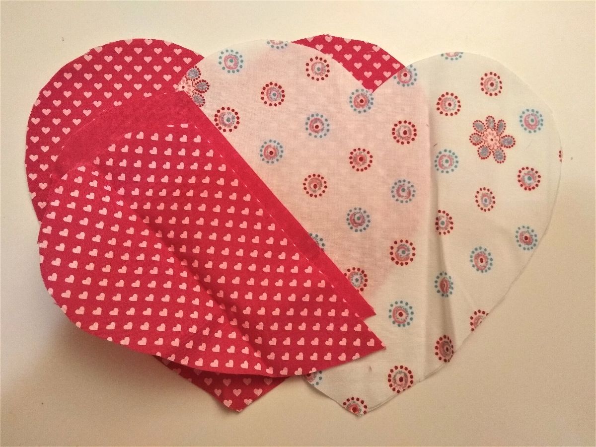 Chňapka srdce - vystřihlá srdce