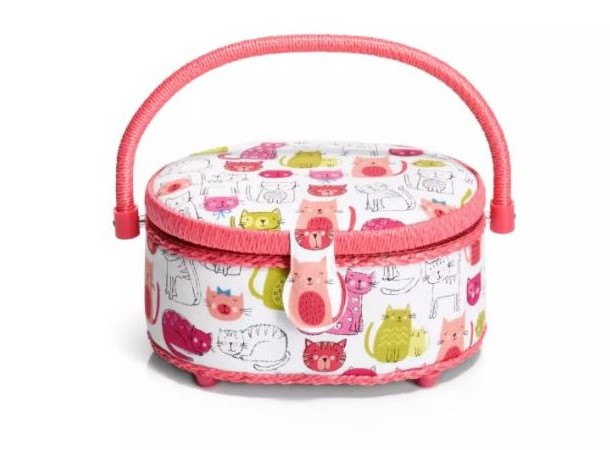 Stylové uložení šicích potřeb - košíky, kazety, kufříky a boxy na šití