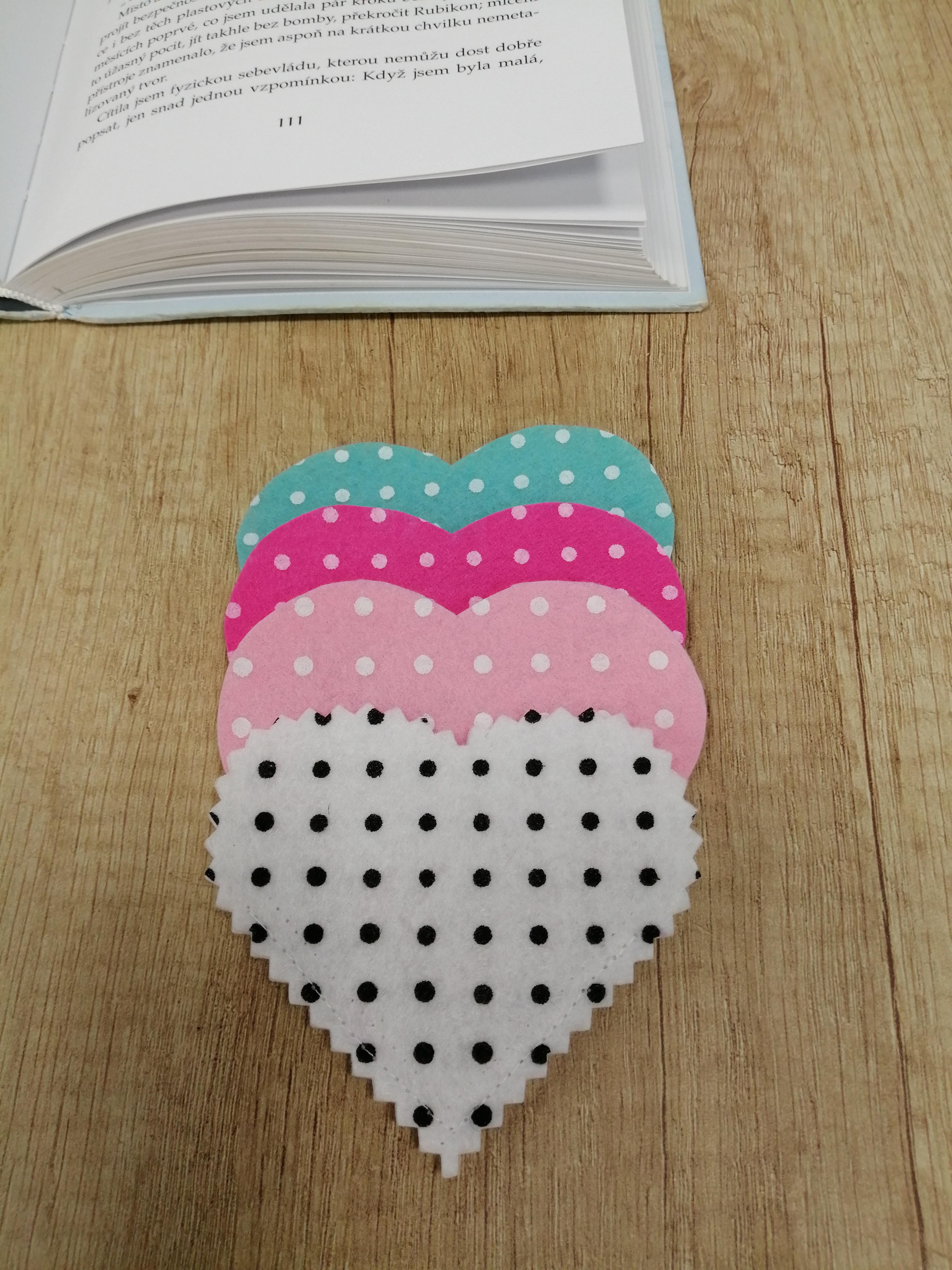 Návod na ušití záložky do knihy