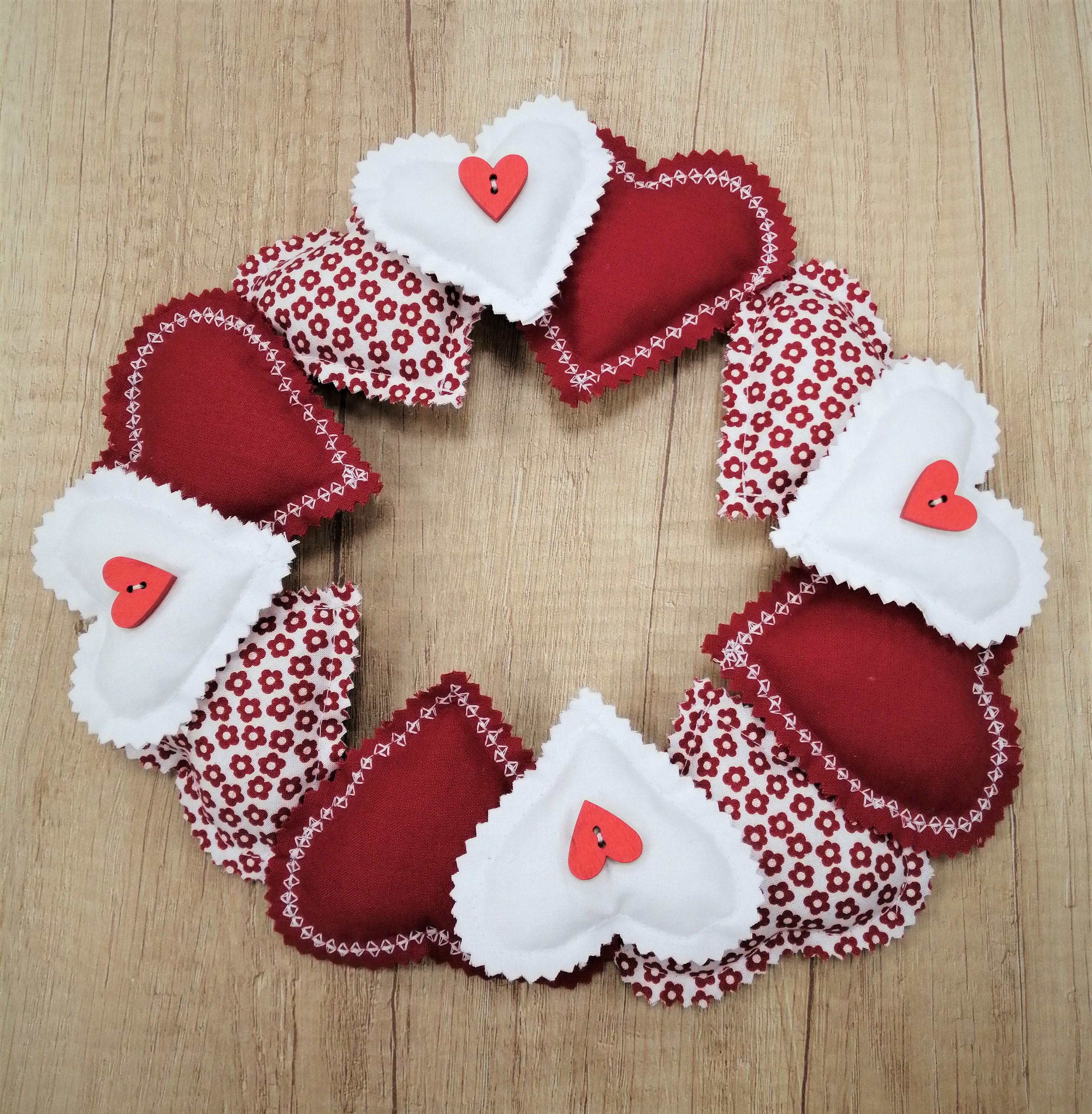 Ušijte si: Srdíčkový věnec