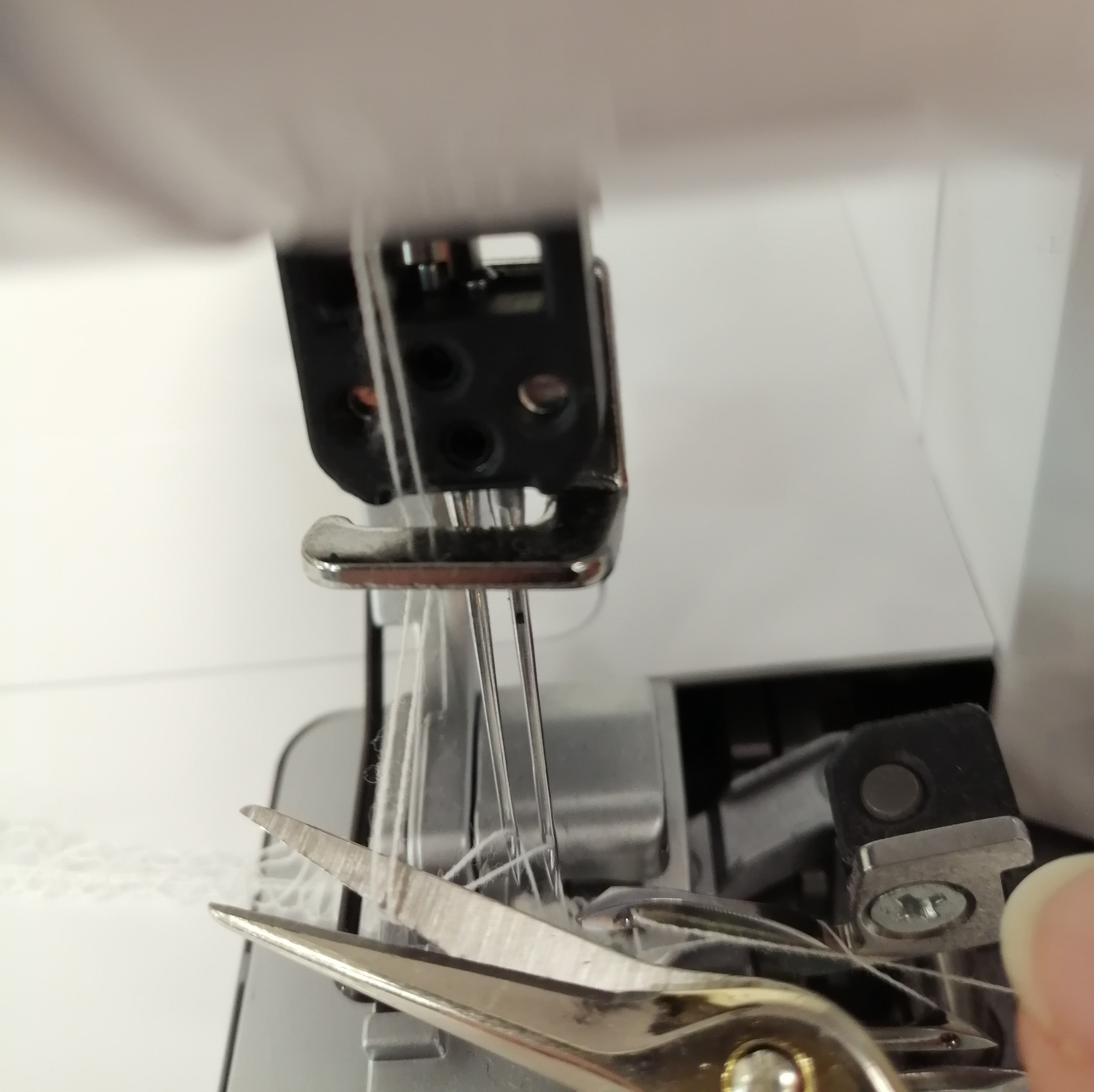 Návod - Jak jednoduše převléknout overlock nebo coverlock