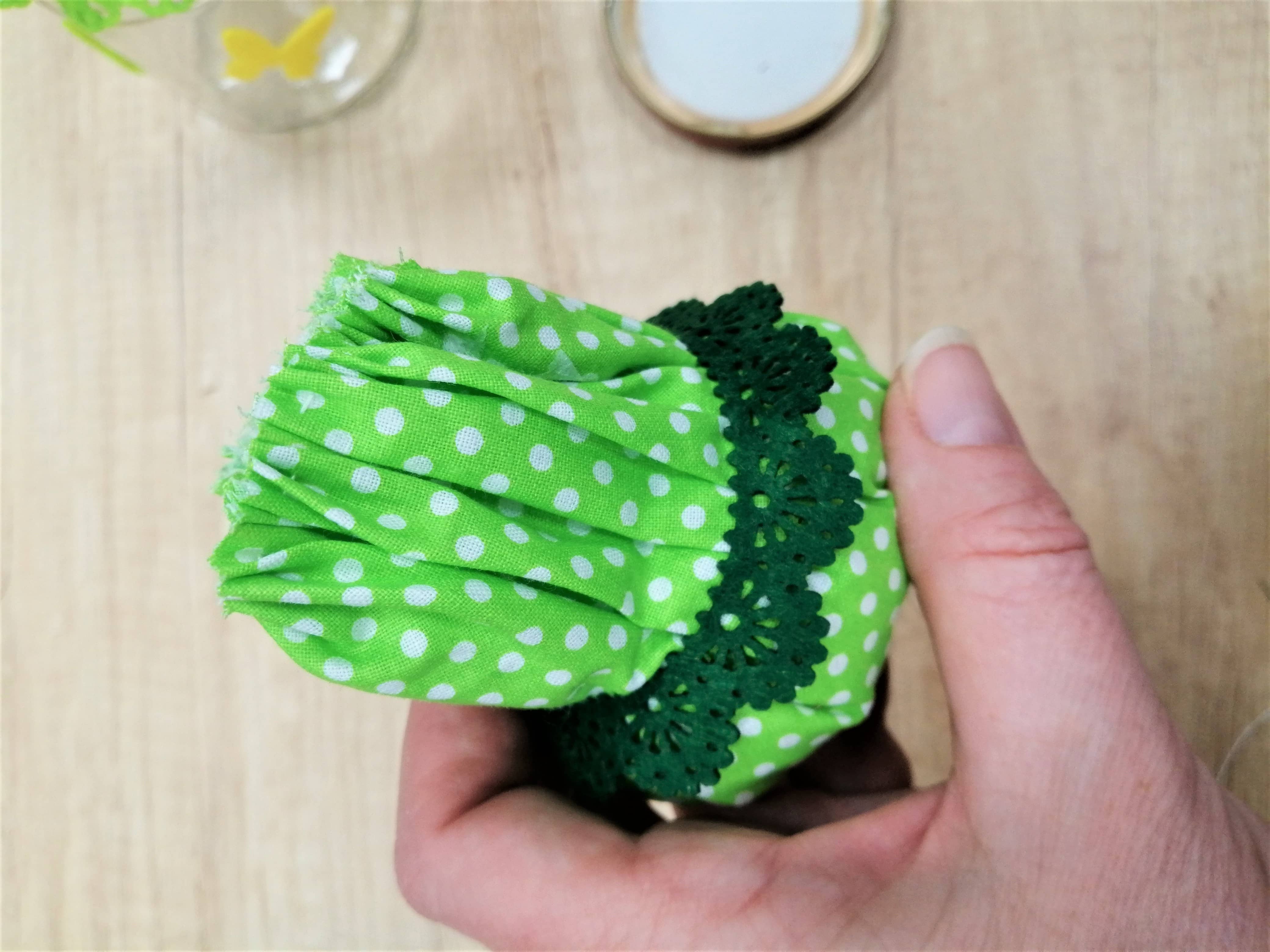 Vyrobte si: Svícen nebo jehelníček