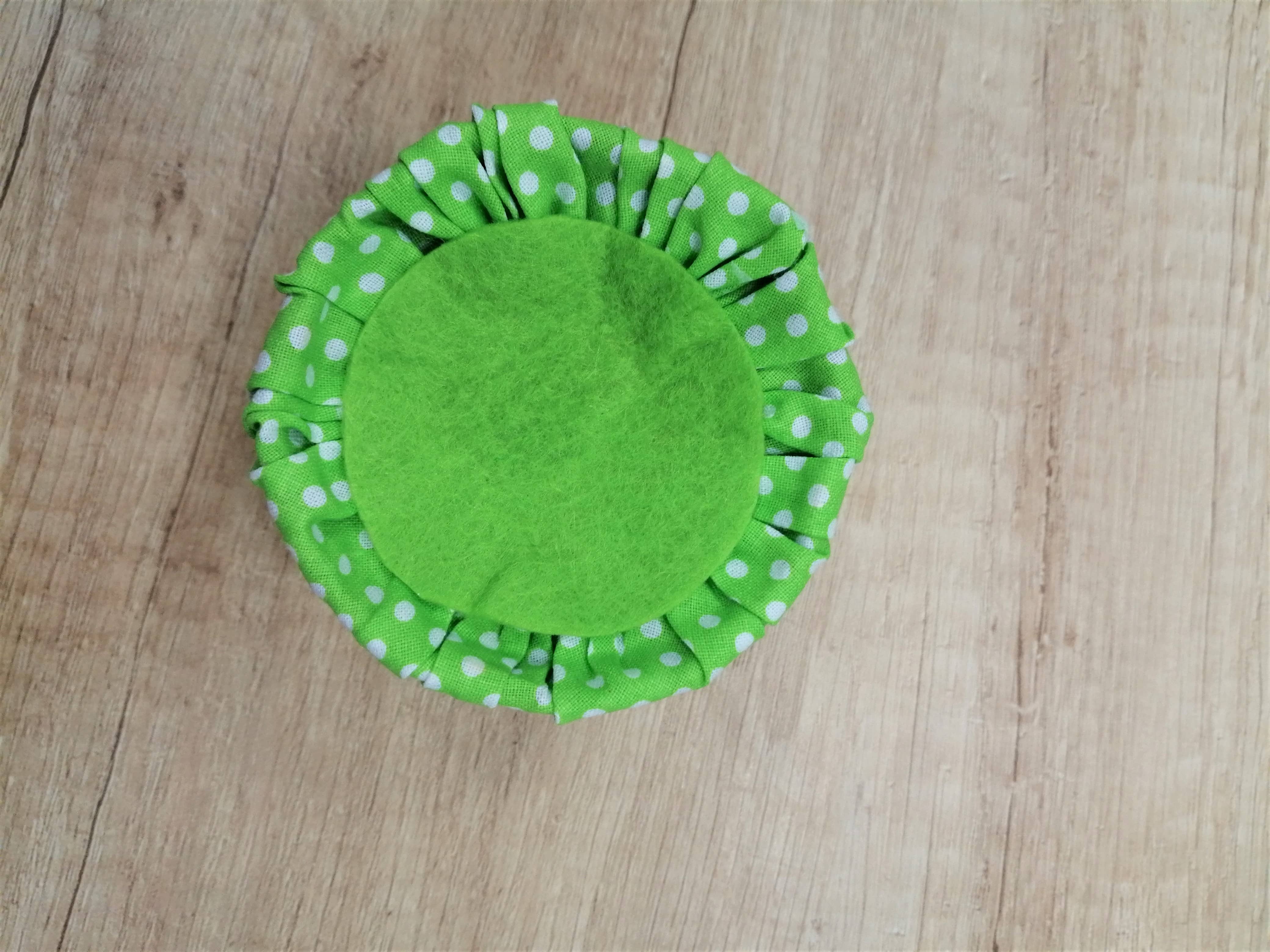 Vyrobte si: Svícen nebo jehelníček