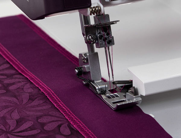 Elektronická kontrola vpichu ihly na stroji Pfaff Admire Air 7000