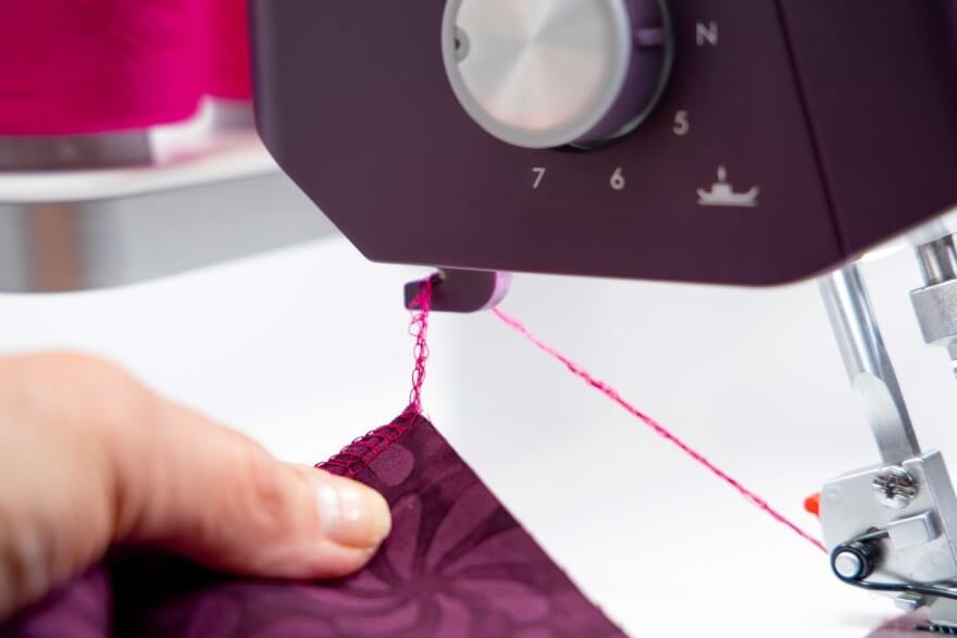 Orez nití Pfaff Admire Air 7000