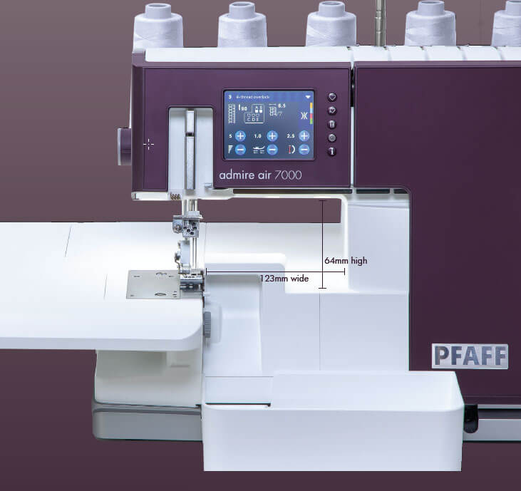 Pracovná plocha stroja Pfaff Admire Air 7000