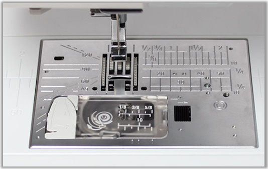Šijací stroj Janome Skyline S7 horizontálny rotačný chapač