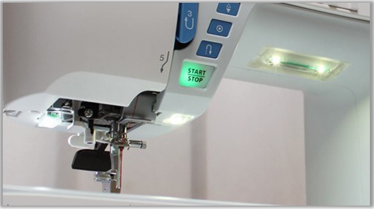 Šicí stroj Janome Skyline S5 osvětlení stroje LED diodami