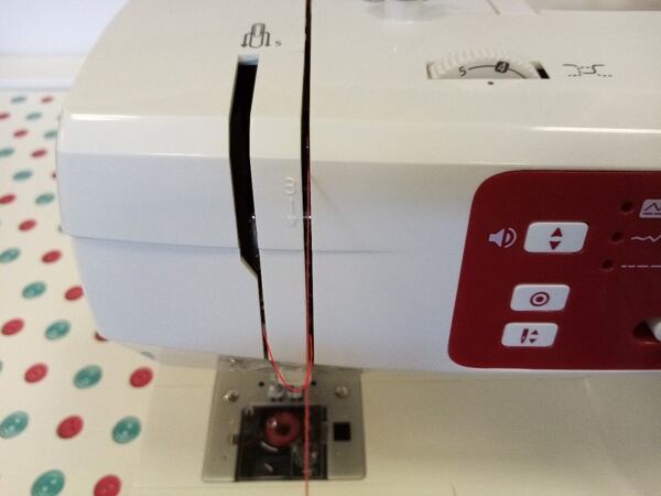 Nebojte se šití - 1. navlečení stroje