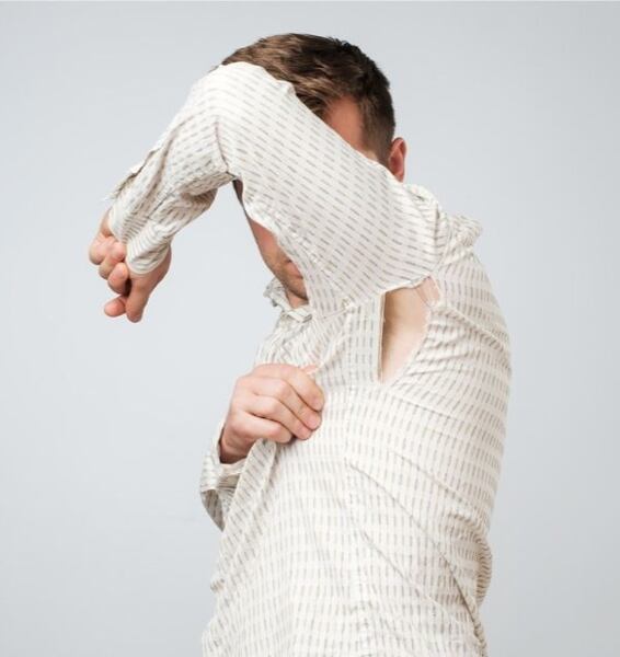 Roztržené oblečení