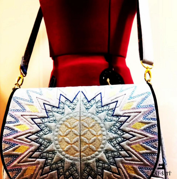 Nádherně vyšívané kabelky