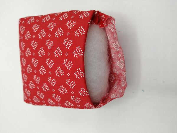 Ušijte si: Magnetický jehelníček