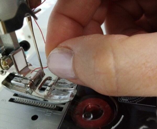 Nebojte se šití - 1. navlečení stroje