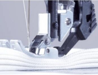 Všestrannosť a jednoduchosť - Pfaff Select 4.2