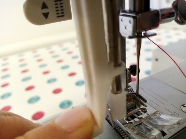 Nebojte se šití - 1. navlečení stroje