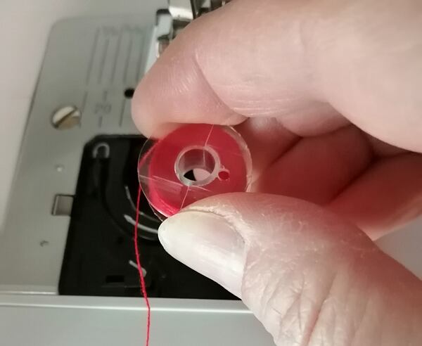 Nebojte se šití - 1. navlečení stroje