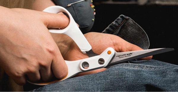 Nůžky na látky Fiskars