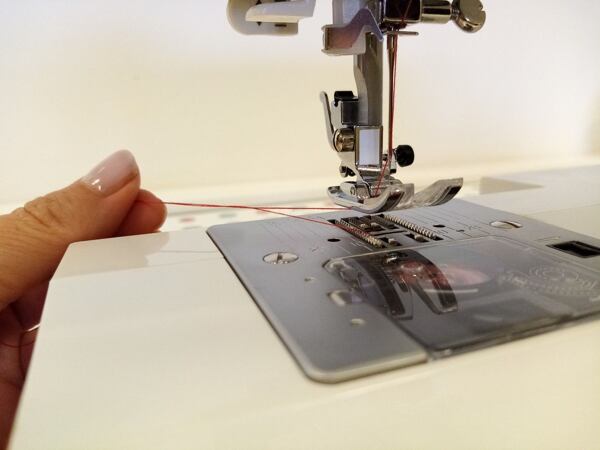 Nebojte se šití - 1. navlečení stroje