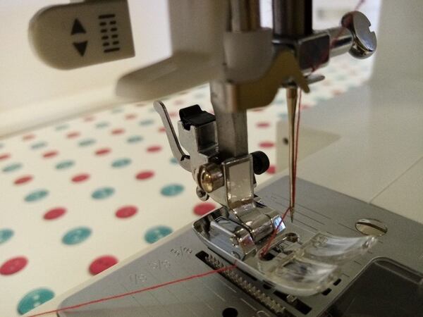 Nebojte se šití - 1. navlečení stroje