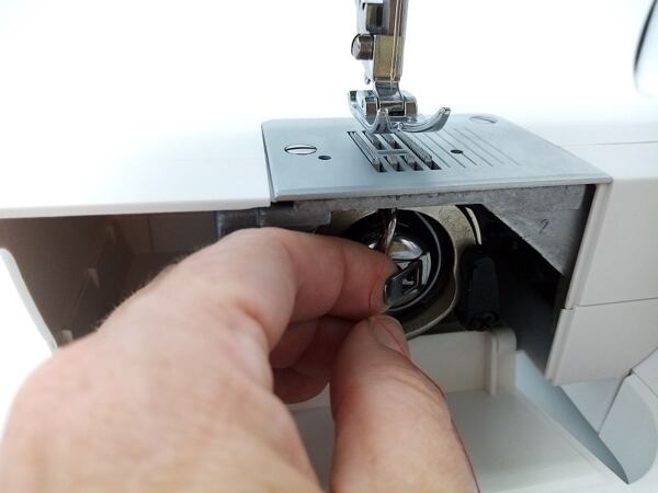 Nebojte se šití - 1. navlečení stroje