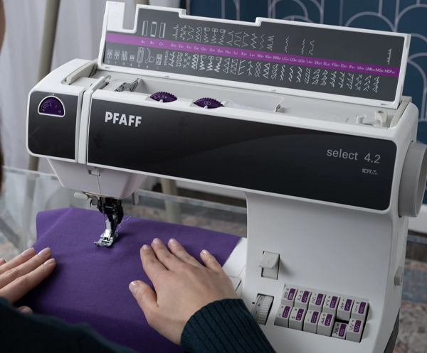 Všestrannosť a jednoduchosť - Pfaff Select 4.2