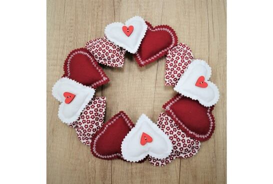 Ušite si: Srdiečkový veniec