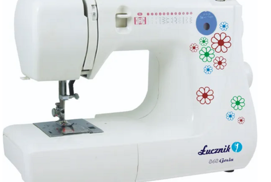 Domáci kufríkový šijací stroj Lucznik Gosia