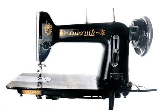 Vítaný pomocník do domácnosti - šijací stroj