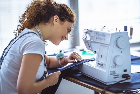 Darujte šijací stroj