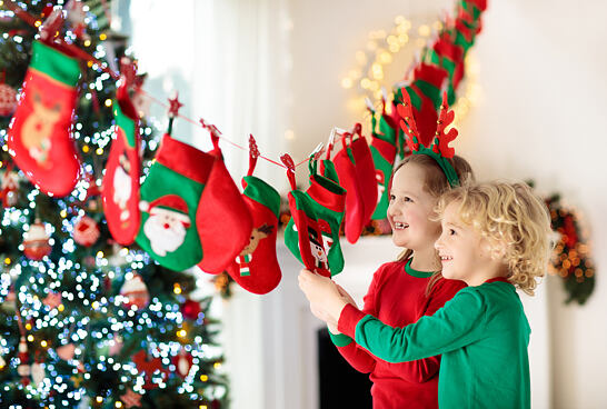 Ušite si: Adventný kalendár z vianočných ponožiek