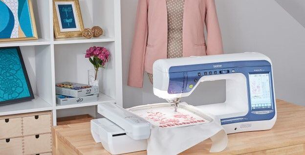 Šicí a vyšívací stroje