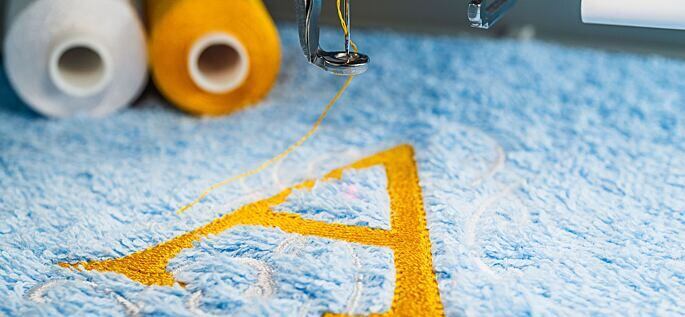 Sady nití pro strojové vyšívání