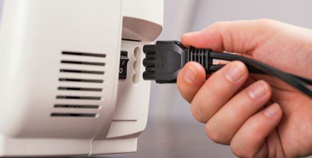 Přívodní kabely pro šicí stroje