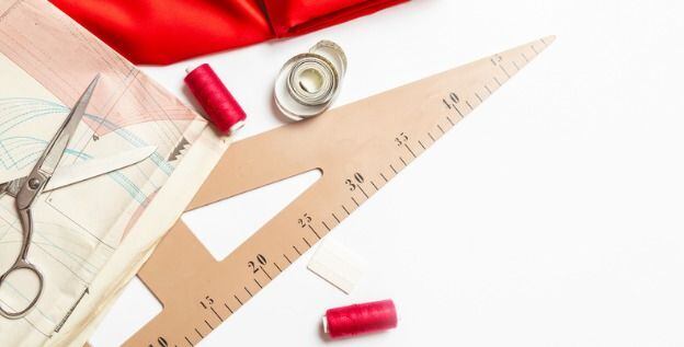 Krejčovská pravítka a příložníky