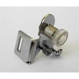 Držiak lemovača a zakladača - Janome