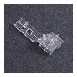 Pätka so zakladačom na podohnutý lem - coverlocky Merrylock