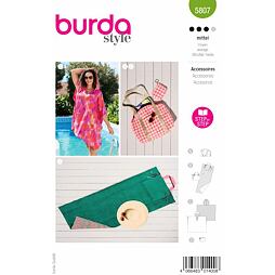 Strih Burda zelený 5807 - plážové pončo, skladacia podložka, plážová taška, taštička