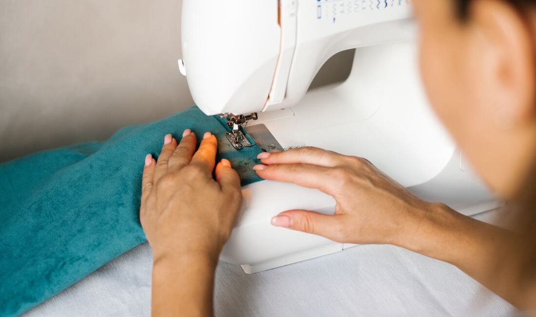 AKÚ ZÁŤAŽ MÔŽU VYDRŽAŤ DOMÁCE ŠIACIE STROJE?