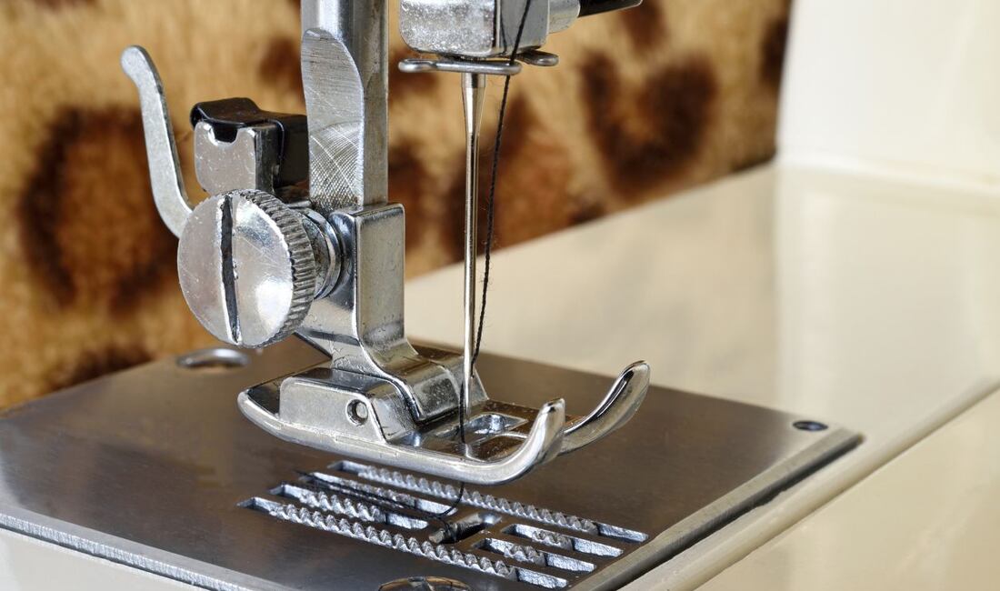 Podávač a voľné rameno