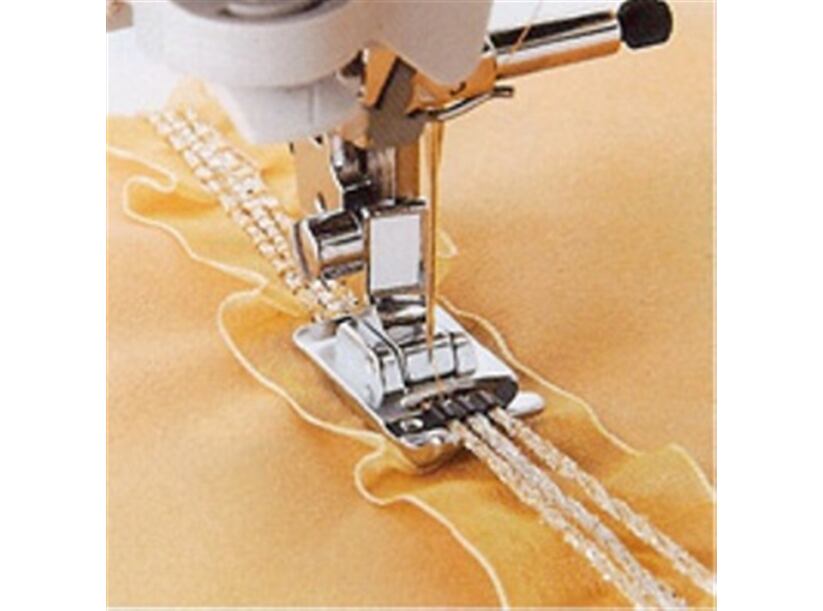 F 024 N Pätka na šnúrky (3 otvory) - Brother