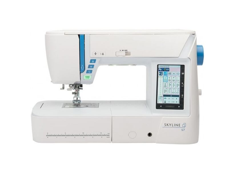 Šijací stroj Janome Skyline S7