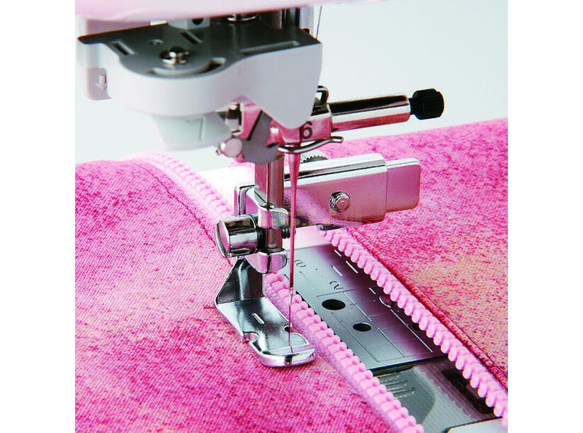 NF 036 Nastaviteľná zipsová pätka