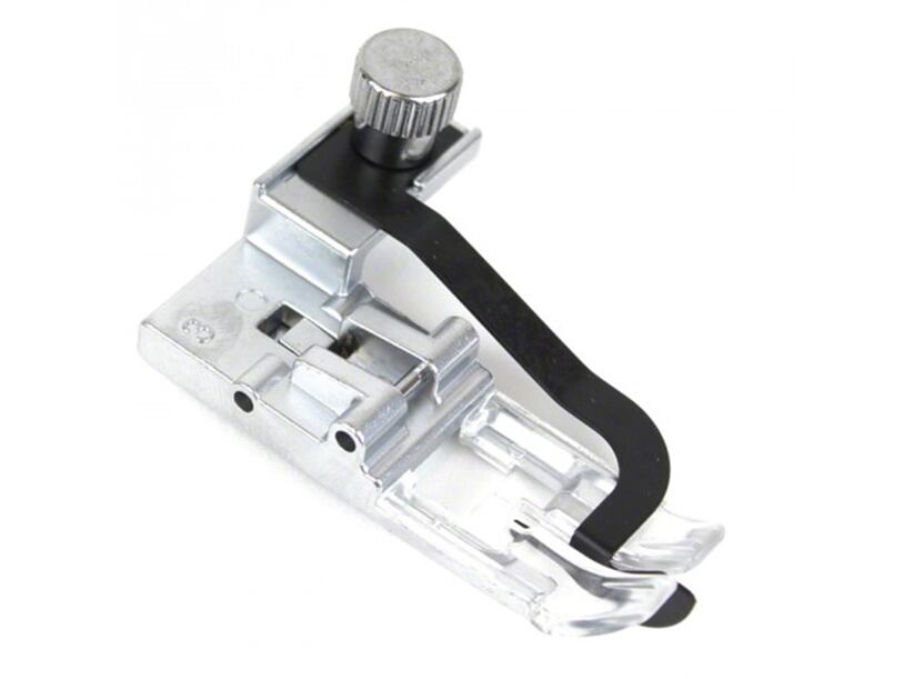 Pätka so stredovým vodičom pre coverlocky Janome - 2 ihly