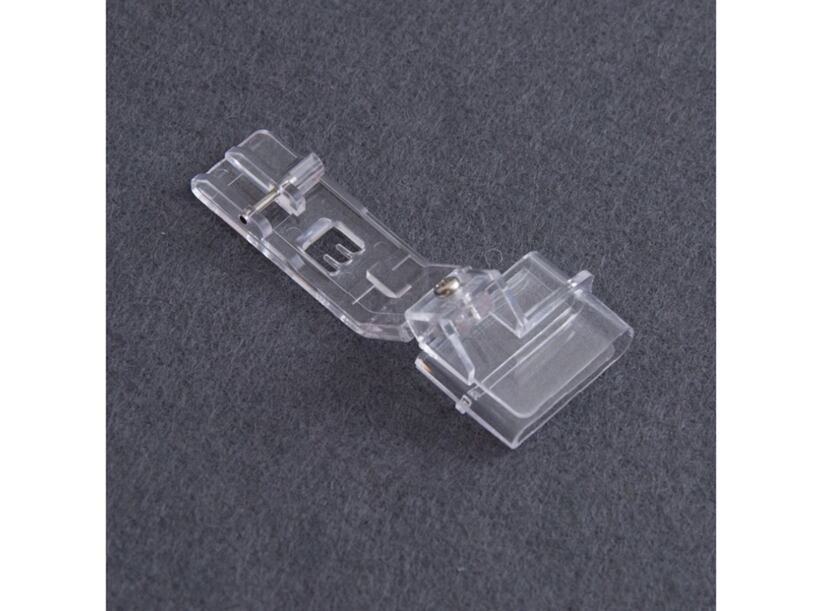 Pätka so zakladačom na podohnutý lem - coverlocky Merrylock