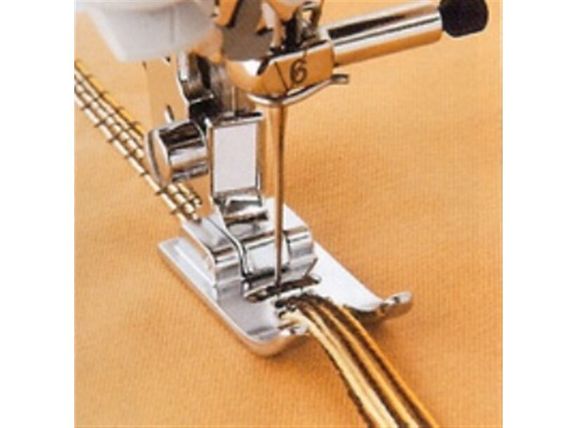 F 020 N Pätka na šnúrky (7 otvorov) - Brother