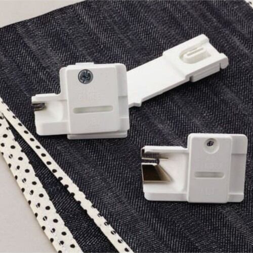 Dvojica zakladačov pre úzky aj široký lem - Brother CV3440, CV3550